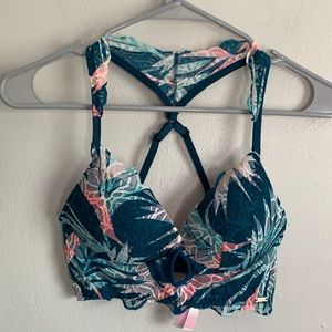 PINK Victoria’s Secret bra